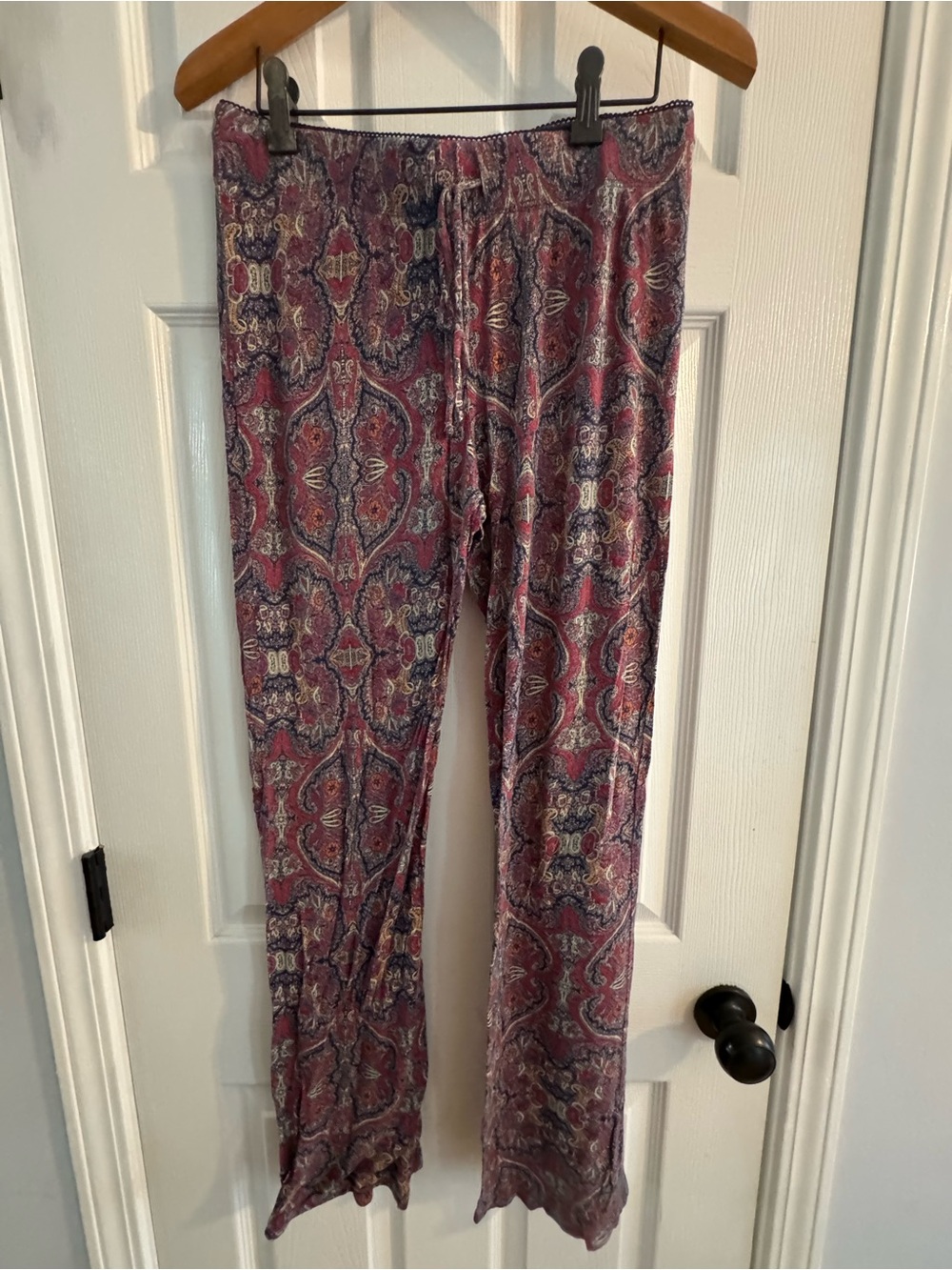 Women's Pink Paisley Lounge Pants